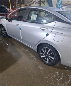 نيسان فيرسا